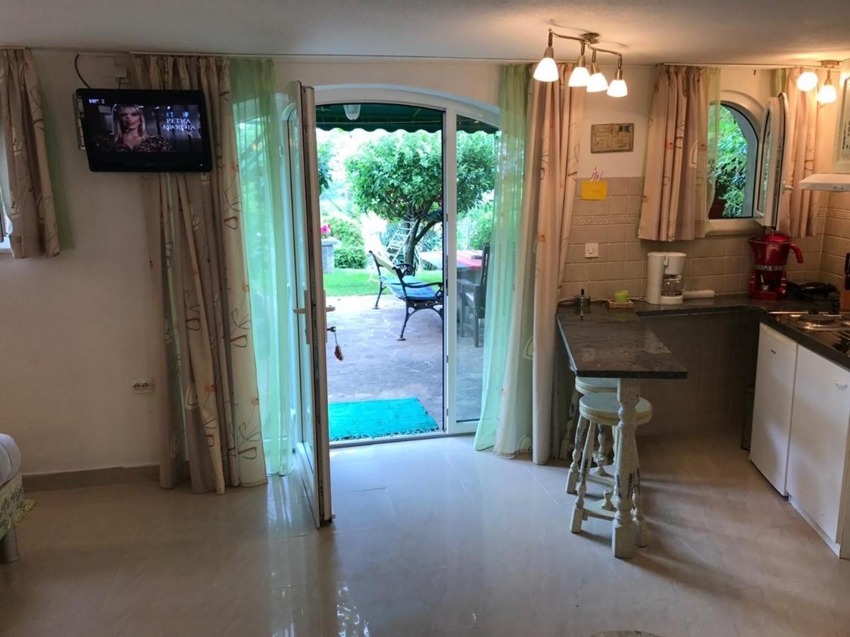 Studio Apartman Lavanda Матульи Экстерьер фото