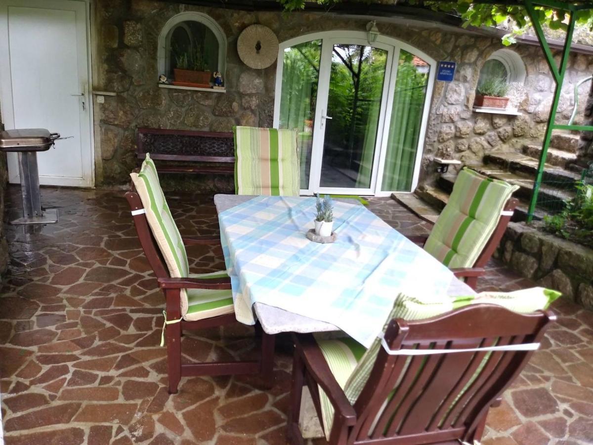 Studio Apartman Lavanda Матульи Экстерьер фото